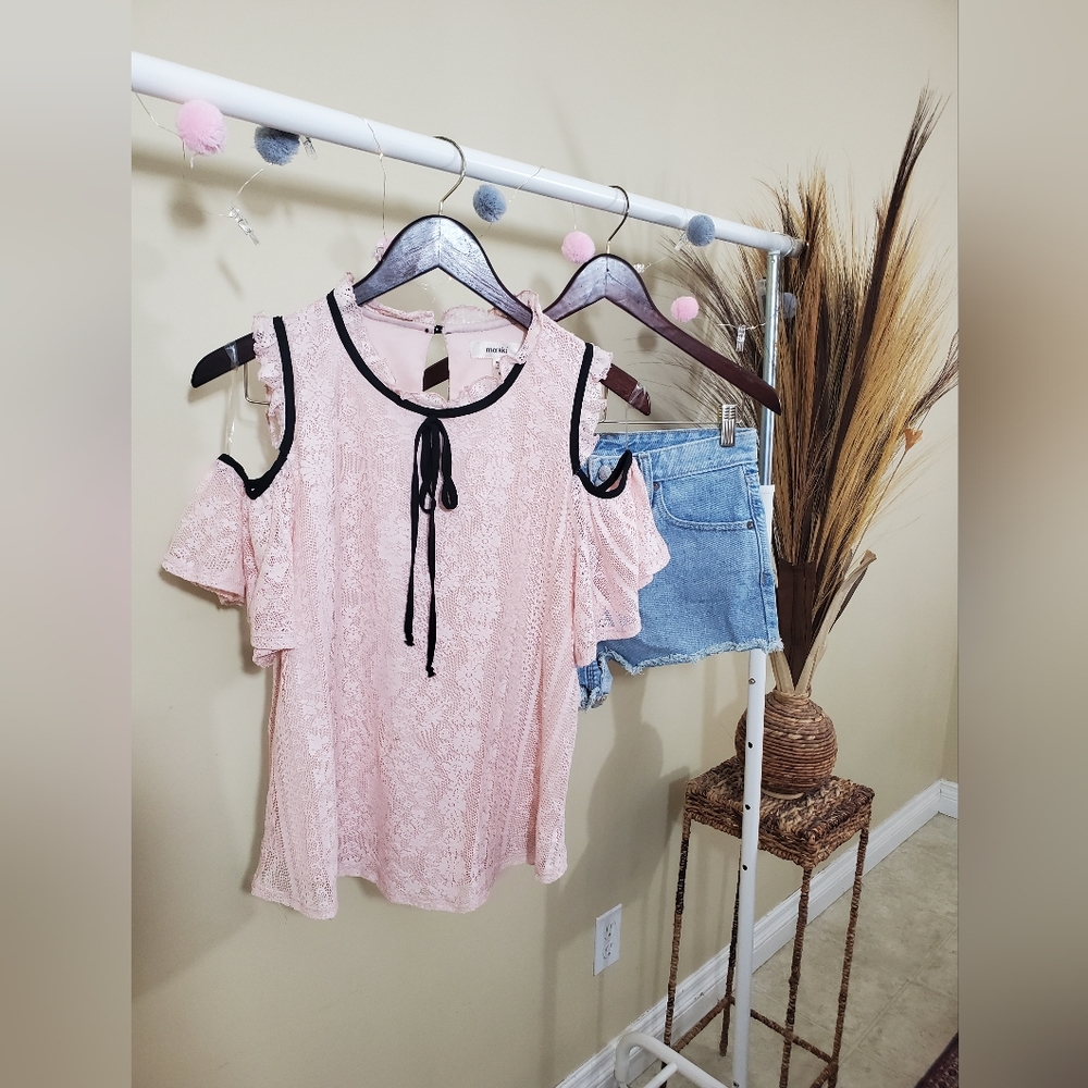 MERAKI Pink Lace Cold Shoulder Blouse Sz. M